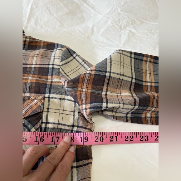 Kuhl | Women’s SZ Small | Brown Plaid Snap Front Flannel Shirt - Picture 7 of 11